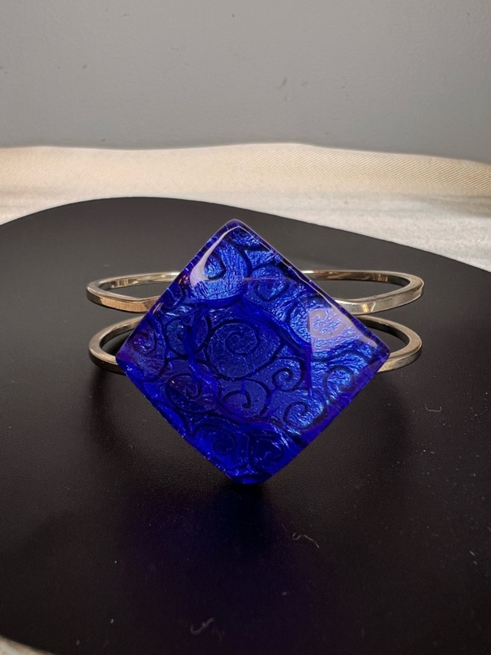 MURANO Cobalt Blue Square Glass Bracelet Top Closure Clamper Silver Tone - Picture 9 of 9